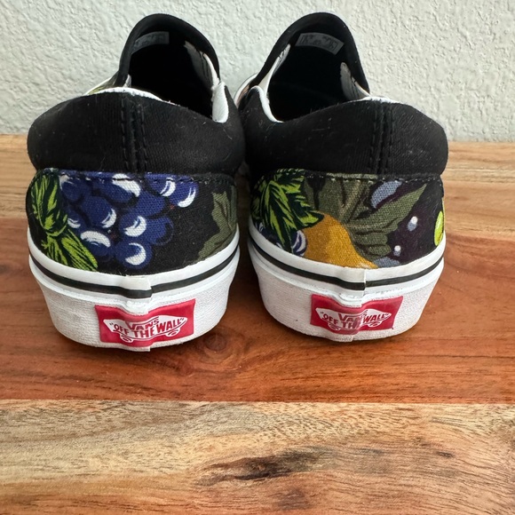 Vans - Picture 3 of 4